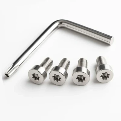 Image de Borbet Cache moyeux pour jantes design A, B, D et G 1 clé + 4 vis