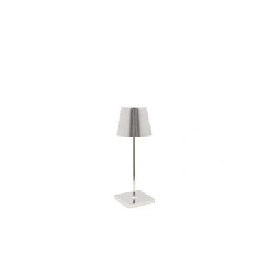 Image de Zafferano Poldina Pro Mini Lampe de Table LED Sans Fil Rechargeable, Touch Dimmer, avec Chargeur Multiple USB (EU/UK/US) H30cm Corps en Aluminium Finition Galvanique brillante Argent