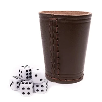 Image de Gobelet cube en cuir véritable avec 6 cubes classique fait à la main