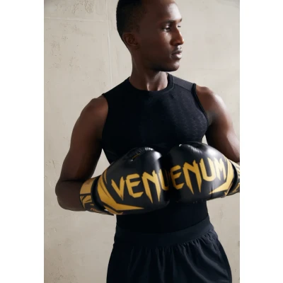 Image de Venum Challenger 3.0 Boxing Gloves Unisex Gants de boxe, Taille: 16oz, Black/gold