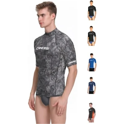 Image de Cressi Sub S.p.A. Rash Guard Man Haute de combinaison en tissu très élastique spéciale, Manches Longues et Courtes, Protection Solaire UV (UPF) 50+ Camouflage Bleu S/2 (48)