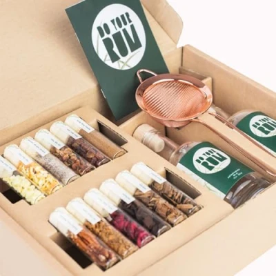 Image de DO YOUR RUM Kit Infusion D&#039;alcool Pour Fabrication De Rhum Cadeaux D&#039;anniversaire Elle Hommes &amp; Femmes Cadeau Noël, St Valentin, Fête Des Pères Bouteilles Épices
