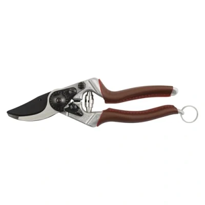 Image de FELCO Sécateur 8 Elite à une main avec revêtement F Tech idéal pour couper précision les jeunes branches jusqu&#039;à 25 mm de diamètre, ergonomique et durable.