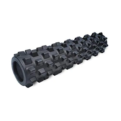 Image de Rouleau en mousse. Ferme/Noir.Grand. Profitez d&#039;un massage profond des tissus avec une texture à point de déclenchement pour un soulagement rapide la douleur due sports et exercices intenses.