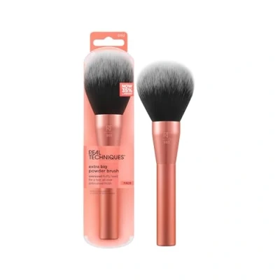 Image de Real Techniques pinceau à poudre extra large, grand de maquillage pour poudre, tête moelleuse un réglage complet, XL une application rapide, bas Noël, sans cruauté envers