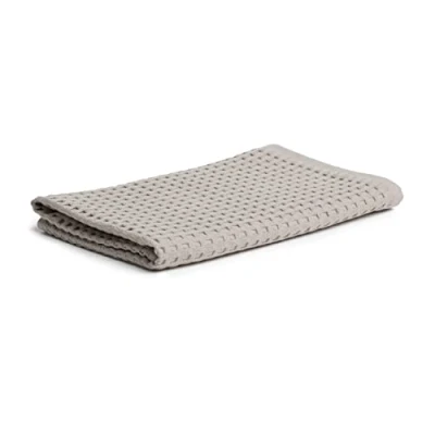 Image de MÖVE Piquée Serviette de Bain 70 x 140 cm, Fabriqué en Allemagne, 100% Coton, Snow (Blanc)