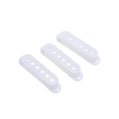 Image de Musiclily Pro Plastique 50/50/52mm Capots Micros Simple Bobinage Stratocaster pour Import Strat Squier Guitare, Blanc(Set de 3)