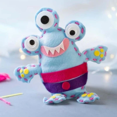 Image de Kit DIY couture Monstre en feutrine À partir de 5 ans Matériel inclus Instructions fournies