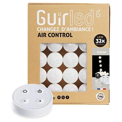 Image de GuirLED Guirlande lumineuse boules coton LED USB Télécommande sans fil Veilleuse bébé 2h Adaptateur secteur double 2A inclus 4 intensités 32 3.2m Flocon