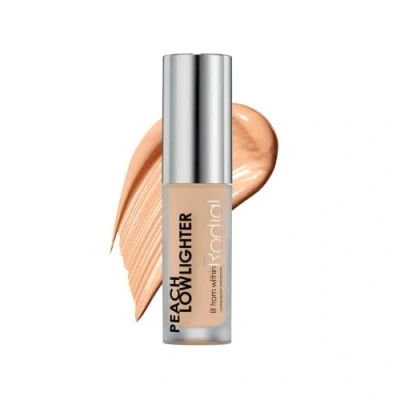 Image de Rodial Peach Lowlighter 1,6 ml Correcteur de Couleur Liquide Soyeux et Non Scintillant Formule Hydratante à l&#039;Acide Hyaluronique, Vitamine E Caféine Rehausseur Teint Chauffant