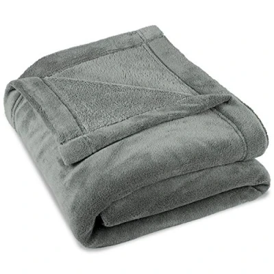 Image de CelinaTex Couverture Moelleuse 150 x 200 cm Gris argenté canapé Chaud Salon Douce Microfibre Polaire Oeko TEX Montreal
