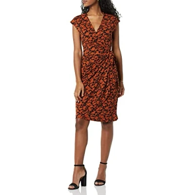 Image de Amazon Essentials Robe Cache cœur Classique, Manches Cape (Disponible en Grande Taille) Femme, Brun Imprimé Fleuri, XXL