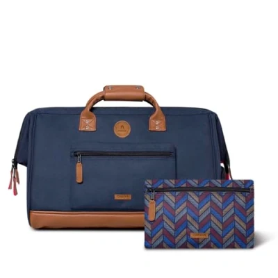 Image de CABAIA Sac de Voyage Duffle Adventurer Chicago 40L Compatible Bagage Cabine 45x30x29 Déperlant &amp; Certifié Vegan 2 Poches Compartiment à Chaussures Week End, Sport Bleu
