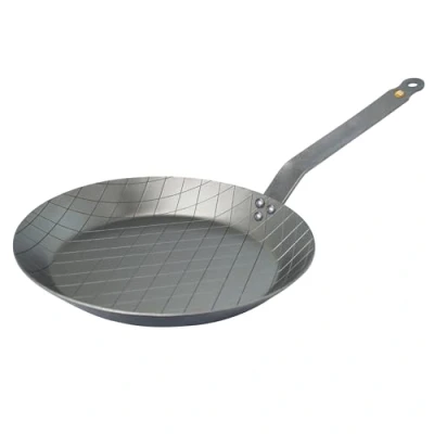 Image de De Buyer Poêle à steak en tôle d&#039;acier MINERAL B 24 cm Fabriquée France, Sans PFAS, Anti Adhérence Naturelle, Queue Rivetée et Finition la Cire d&#039;Abeille, Tous Feux + Flash Four