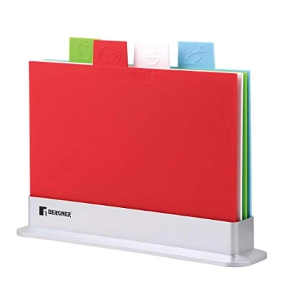 Image de BERGNER Colors Lot de 4 planches à découper Dimensions 29 x 22,5 0,4 cm En plastique Avec support rangement Articles cuisine Différentes couleurs