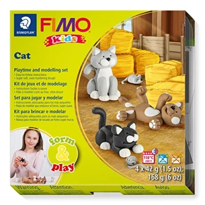 Image de STAEDTLER 8034 16 LZ FIMO Kids Form&amp;Play Jeu de pâte polymère pour enfants « chats » (lot 4 blocs, autocollants, outils modélisation et arrière plan)