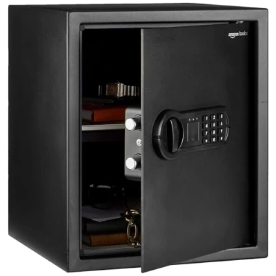 Image de Amazon Basics Coffre fort électronique en acier avec serrure à clavier numérique programmable pour bijoux, argent, objets de valeur, 43 litres, 35 cm (L) x 33 (P) 42 (H), noir