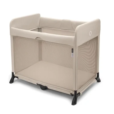 Image de Bugaboo Stardust 2 en 1 : parc pour enfants pliable et berceau de voyage compact avec matelas, déplié seconde, sac transport, des nouveau nés aux tout petits, désert taupe