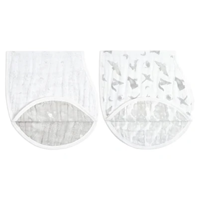 Image de aden + anais bavoirs d’épaule burpy bib®, 100% Mousseline de coton biologique, Bavoir à 4 épaisseurs usage multiple, super doux et absorbant, Lot 2, 0 36 mois, map the stars