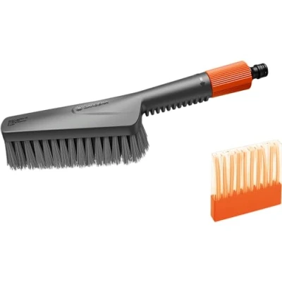 Image de Gardena Cleansystem Kit de lavage avec brosse à main M souple : pour petites surfaces et sensibles, débit réglable, bâtonnets inclus un nettoyage efficace (18863 20)