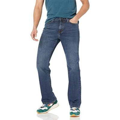 Image de Amazon Essentials Jean Bootcut à Coupe Droite Homme, Délavé Moyen, 36W / 31L