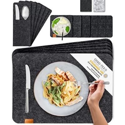 Image de Miqio® Set de Table qualité supérieure avec Dessous Verre et Poches à Couverts, Gris Application en Cuir (Set pour 6 Personnes)