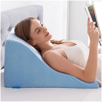 Image de NOFFA Coussin de Lecture en Mousse à Mémoire Forme pour Lit Oreiller Cale Dos Coin Triangle est Idéal Soutenir Le Lorsque Vous Détendez, Lisez ou Regardez la Télévision