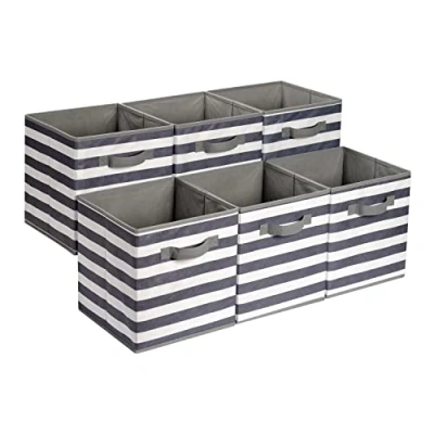 Image de Amazon Basics Cube de rangement pliable en tissu avec poignées, lot 6, Motif À Rayures, Blanc et Gris Clair, 26.6 x 27.9 cm