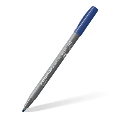 Image de Staedtler Feutres de calligraphie Pigment Arts, indigo, pointe 2,00 mm, encre pigmentée qualité supérieure, imperméable, stylo unique, écriture à la main, 375 36
