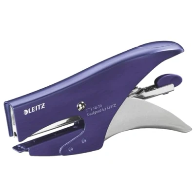 Image de Leitz Pince Agrafeuse, Capacité 15 Feuilles, Bleu Effet Brossé, Boîtier Métallique Ergonomique, Chargement par l&#039;Arrière, Utilisation Avec Agrafes P2 (No. 10), Gamme Style, 55640069