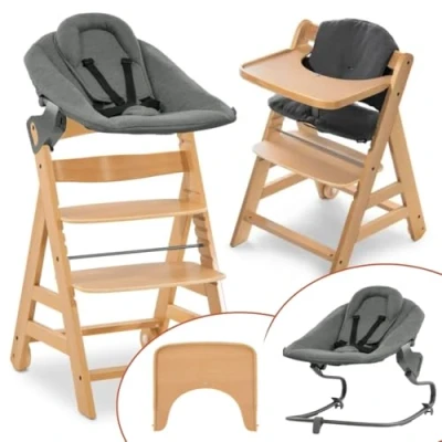 Image de hauck Chaise Haute Bébé Bois Alpha Plus Move Newborn Set, Inclus Nouveau Transat Premium avec Harnais 5 Points, dès Naissance, Roues, Coussin, Tablette Naturel Gris Foncé