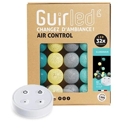 Image de GuirLED Guirlande lumineuse boules coton LED USB Télécommande sans fil Veilleuse bébé 2h Adaptateur secteur double 2A inclus 4 intensités 32 3.2m Scandinave