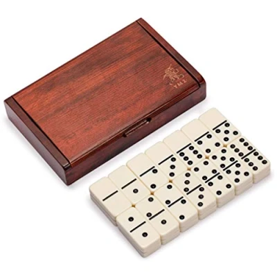 Image de Yellow Mountain Imports 28 Tiles Double 6 Dominoes (Pips/Dots) Game Set Jumbo Tournament Size Dominos with Dark Oak Wood Case