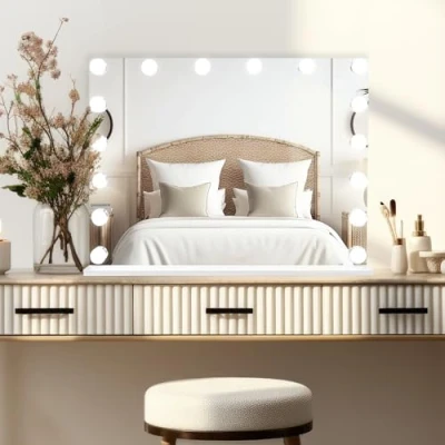 Image de Miroir à LED Hollywood Bluetooth, Sur pied ou mural, Luminosité Ajustable 3 Couleurs, Haut parleurs Bluetooth Intégrés, 2 ports de charge USB A &amp; C [INCLUS Chiffon Microfibre Grossissant]