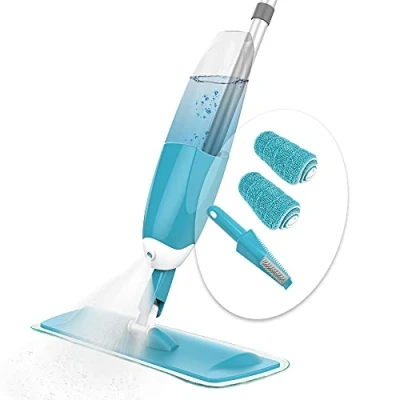 Image de VOUNOT Balai Lave Sol avec Vaporisateur Récipient Eau 650ML tête Flexible 360 degré 2 Chiffons Microfibre et 1 Brosse de Nettoyage Inclus Nettoyant Bleu