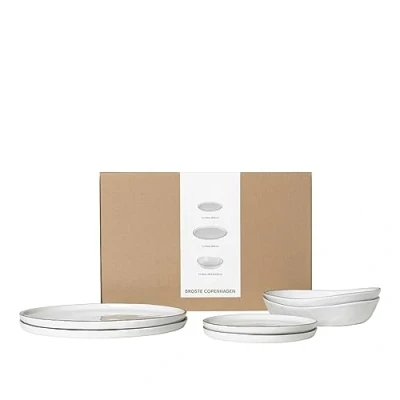 Image de Broste Copenhagen Salt 80019828 Service de table midi pour deux couleur blanche, en faïence, passe au lave vaisselle et micro ondes