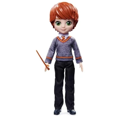 Image de POUPÉE 20 cm Ron Weasley WIZARDING WORLD Poupée Figurine Articulée Avec Baguette Magique &amp; Tenue Uniforme Poudlard À Collectionner Jouet Enfant 5 ans et +