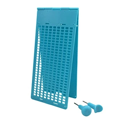 Image de Ardoise d&#039;écriture braille 9 lignes 28 cellules avec 2 poinçon Comprend les stylos à forme ronde et en selle