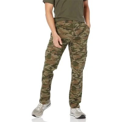 Image de Amazon Essentials Pantalon Cargo Extensible, Coupe ajustée (Grandes Tailles Disponibles) Homme, Vert Camouflage, 31W / 30L