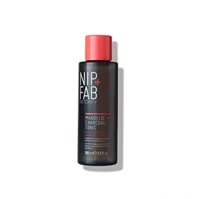 Image de Nip + Fab Charcoal and Mandelic Acid Fix Tonique au Charbon Actif et à l&#039;Acide Mandélique Hamamélis Allantoïne Traitante Sans Parfum 100 ml