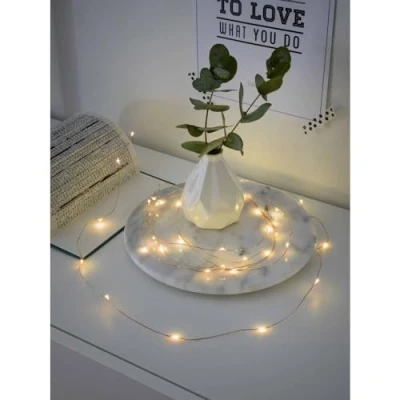 Image de Konstsmide Guirlande Lumineuse à Micro LED, minuterie de 6 h, 40 diodes ambrées, Piles, intérieur, Fil cuivré 1461 860