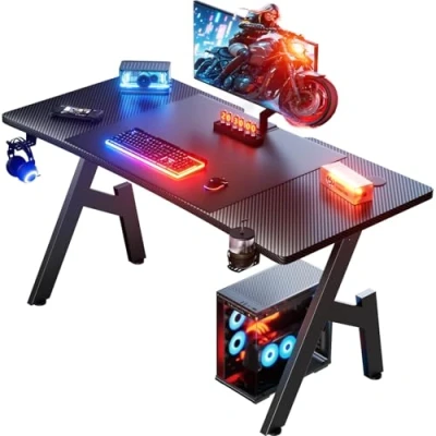 Image de HLONONE 140 x 60cm Bureau Gaming, Gamer en Fibre de Carbone, Table Gaming Ergonomique, Informatique avec Tapis Souris, Porte gobelet et Crochet pour Casque, Noir