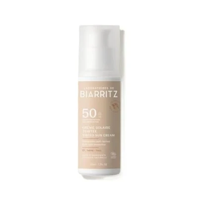 Image de Laboratoires de Biarritz Crème solaire teintée pour le visage Ivoire Certifié Bio SPF50 Hydratée, mate un éclat sain 50 ml Made in France