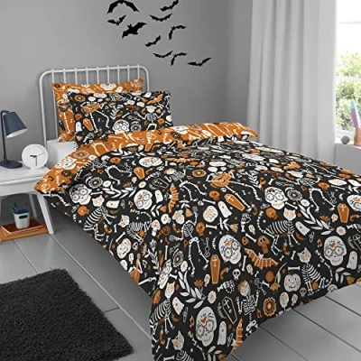 Image de Bedlam Housse de Couette Halloween Jour des Morts Taille Lit Double (200 x 200cm) Réversible (2 Couleurs) Lumineuse Squelettes, Fantômes, Chauves Souris &amp; Crânes Linge