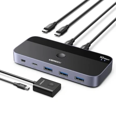 Image de UGREEN Switch USB C 3.2 10Gbps 4 Ports pour 2 PC Commutateur KVM Entrées Sorties Clavier Souris Disque Dur Imprimante avec Contrôleur du Bureau et Câbles Inclus Plug Play