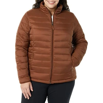 Image de Amazon Essentials Doudoune compacte légère à Manches Longues résistante l&#039;eau (Disponible en Grande Taille) Femme, Brun Caramel Foncé, L