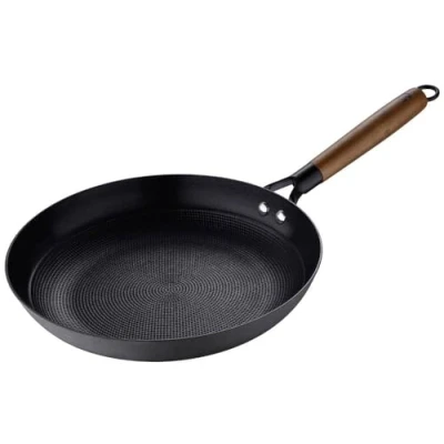 Image de MasterPRO Odin Poêle à frire en fer forgé de 28 cm, antiadhésive céramique renforcée, poignée ergonomique bois d&#039;acacia, compatible avec l&#039;induction et le four, sans produits toxiques