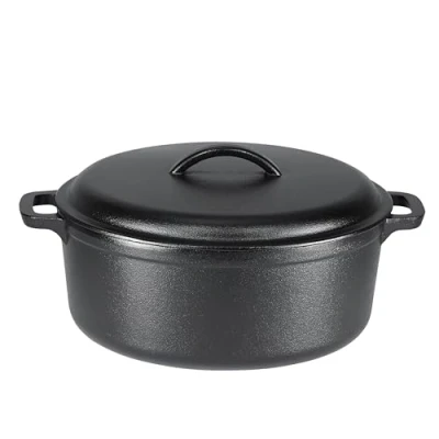 Image de Amazon Basics Ronde Faitout en fonte pré enduite à double poignée, 6,62 l, Noir