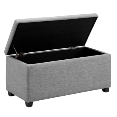 Image de Amazon Basics Rectangulaire Polyester Ottomane rembourrée, Coffre de rangement et banquette d’entrée, Repose pieds, Gris clair, 42 x 91 43 cm (l P H)