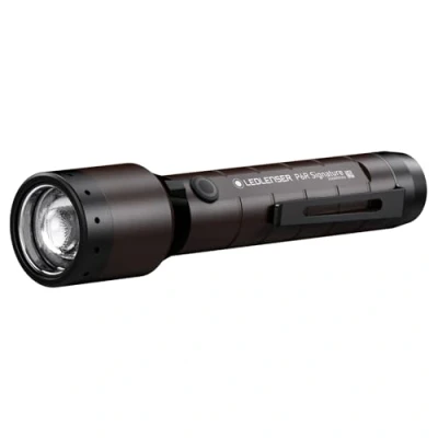 Image de Lampe de poche LED Ledlenser P6R Signature haut gamme, lumière rouge, rechargeable batterie lithium, étanche IP68, 1400 lumens, Constant Light, portée 240m, étui ceinture et station charge